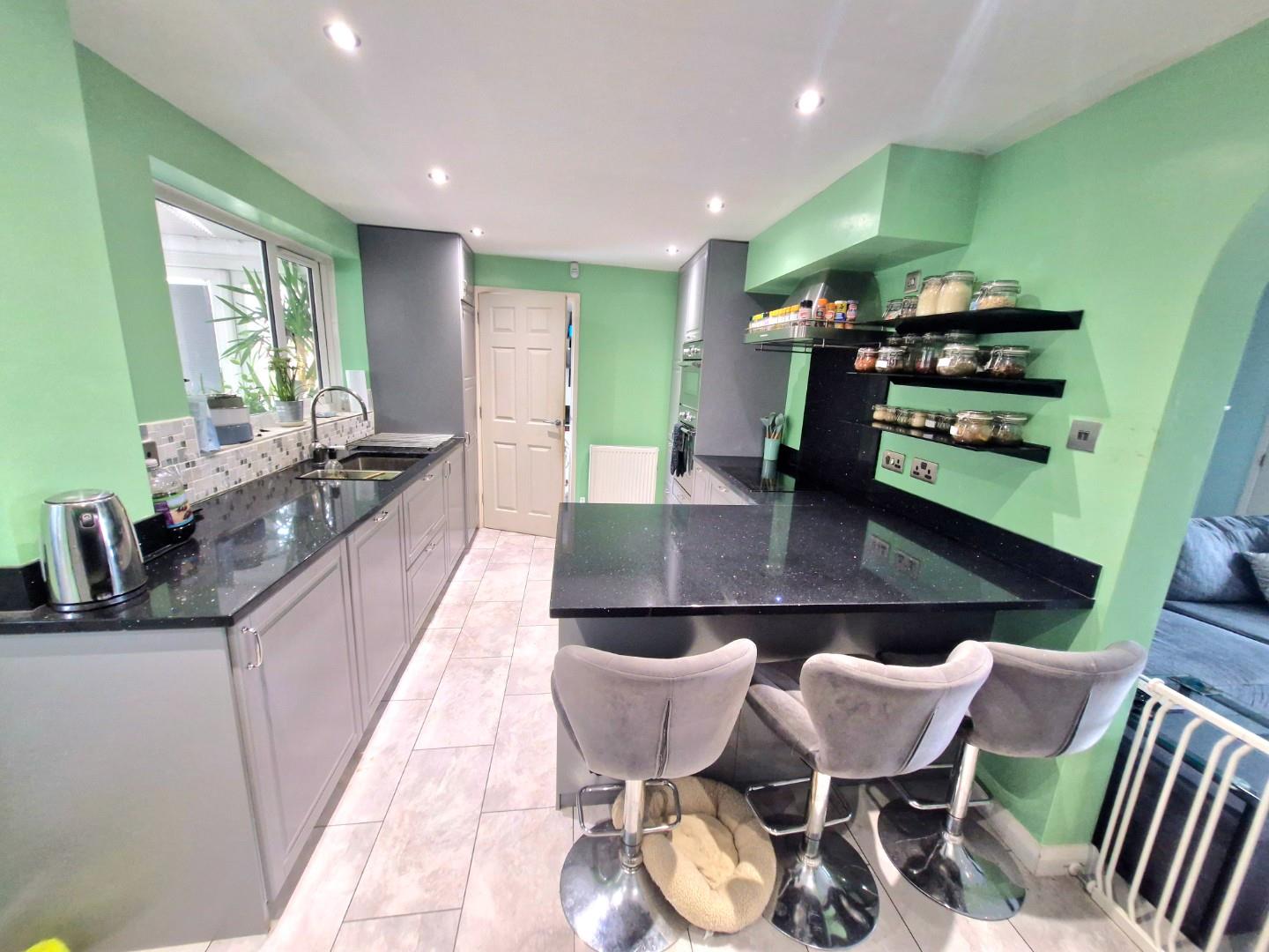 Leah Bank, Sandringham Gardens