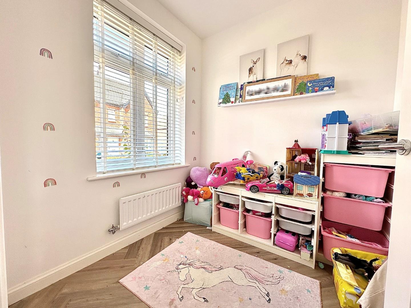 Pitbank Drive, Collingtree Park