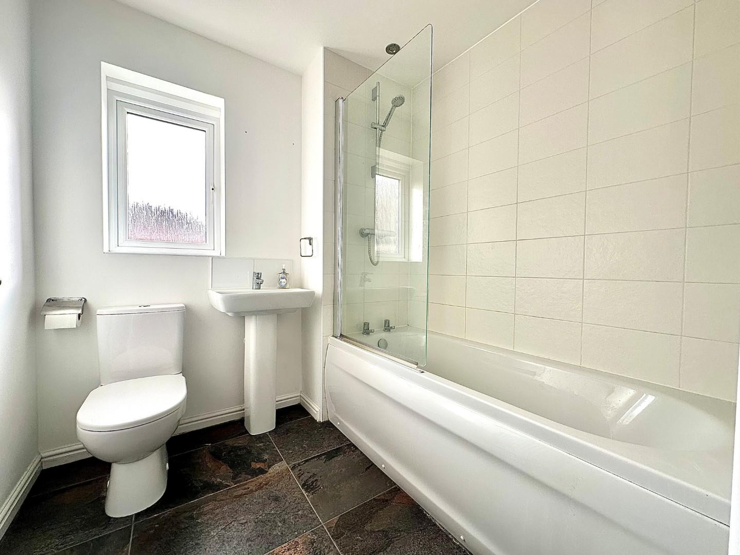 Emperor Crescent, Pineham Village