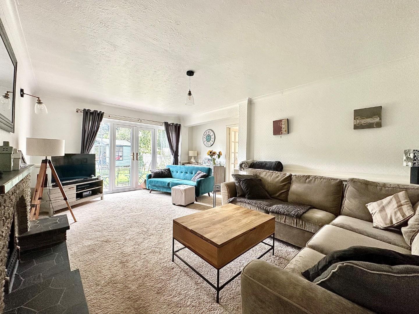 Lodge Avenue, Collingtree