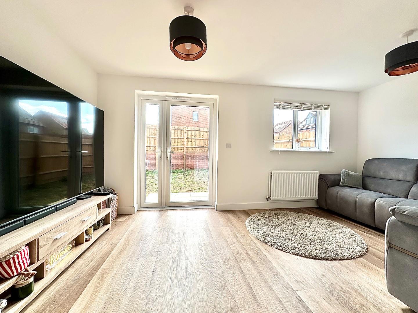 Copperfield Crescent, Collingtree Park