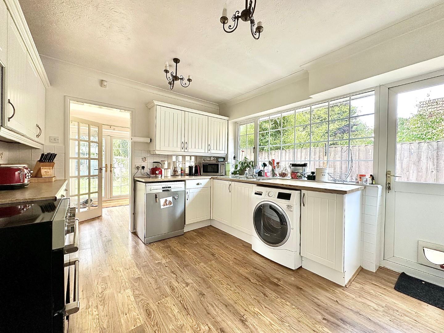 Lodge Avenue, Collingtree