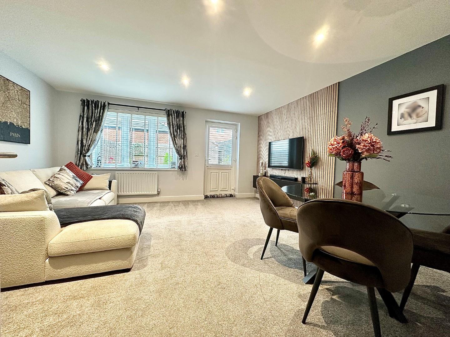 Watermill Way, Collingtree Park