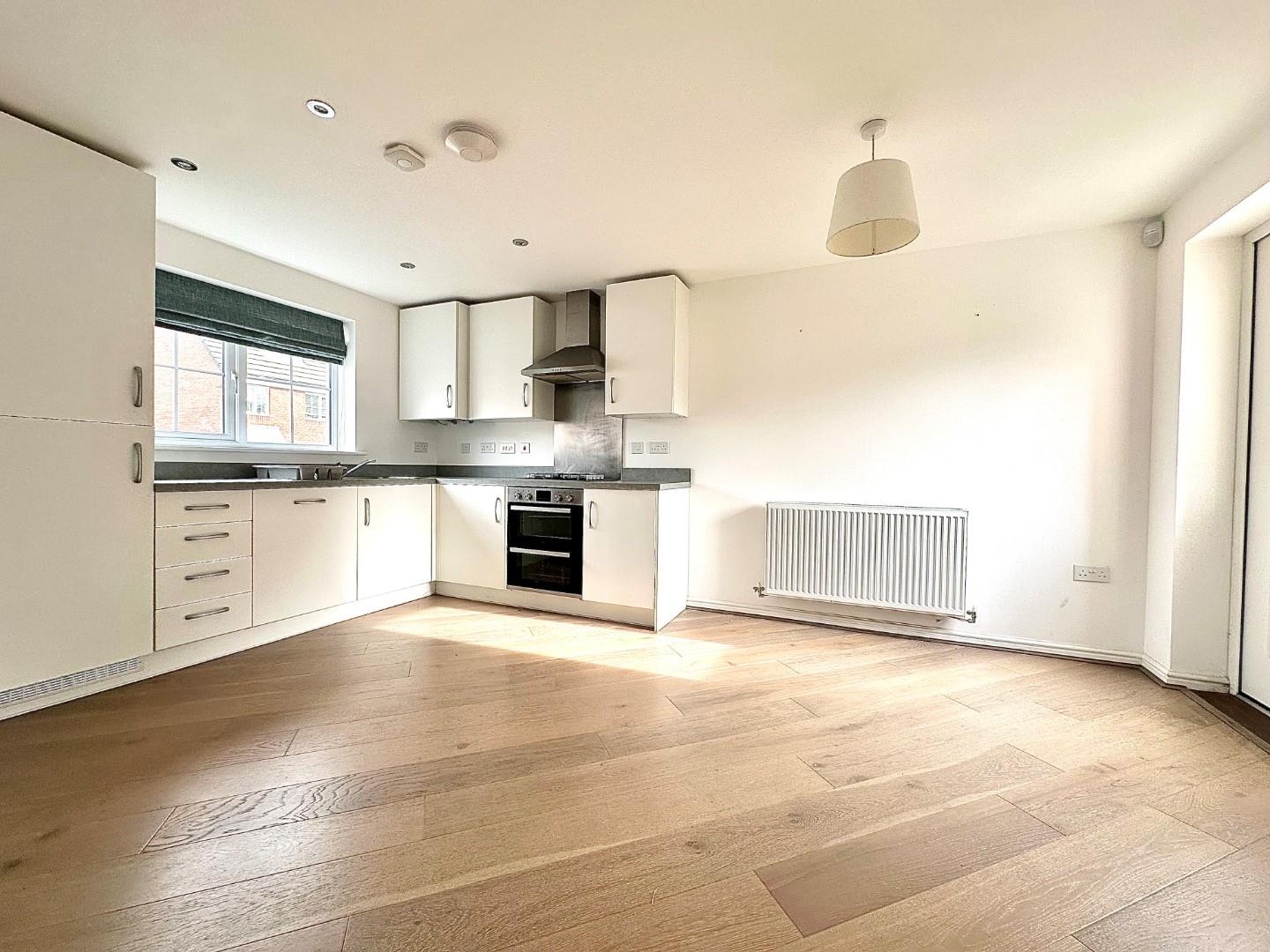 Emperor Crescent, Pineham Village