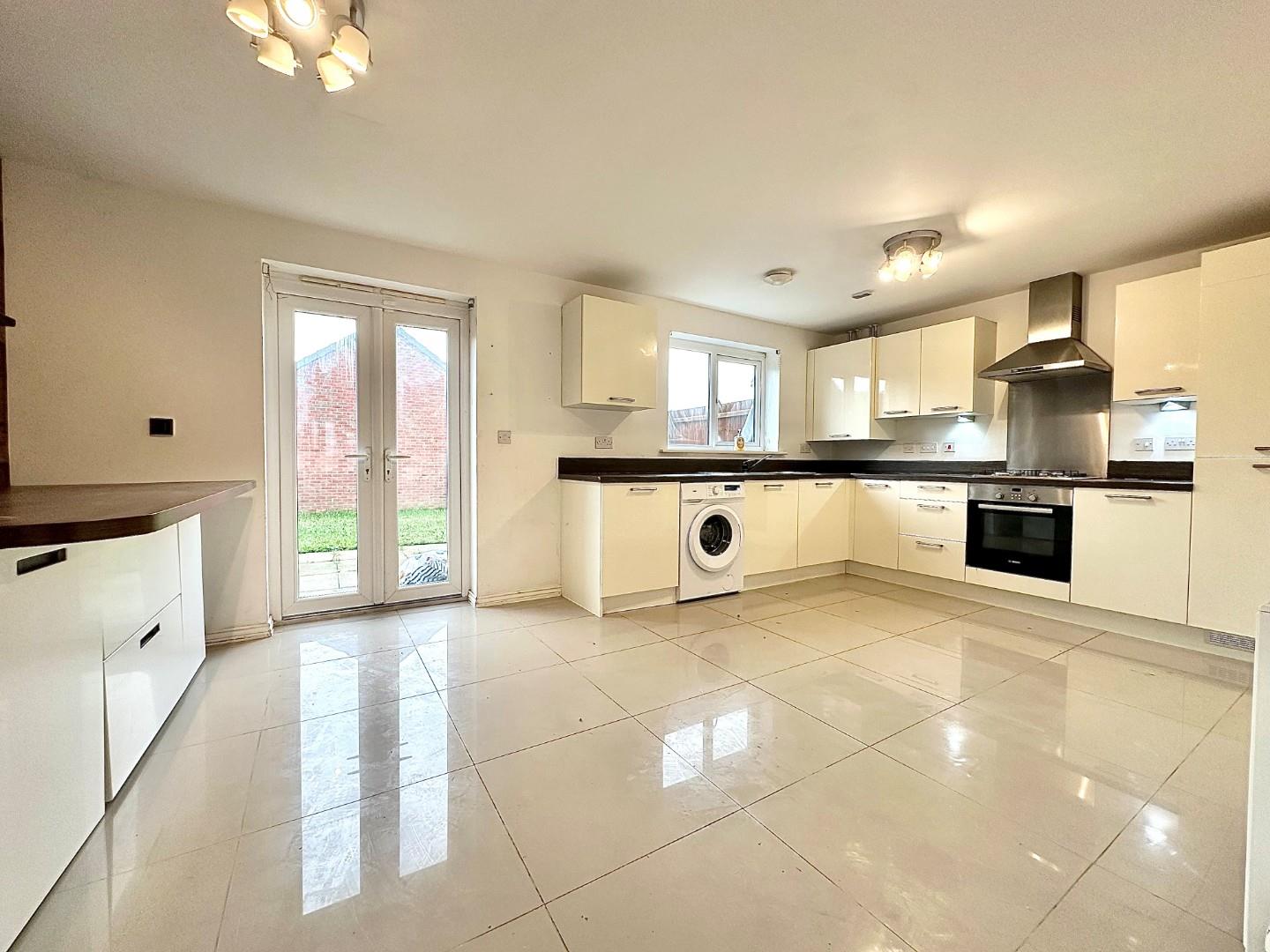 Hawker Way, Pineham Village