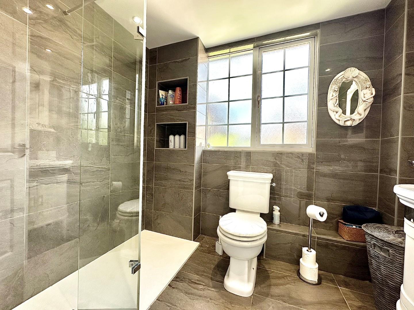 Lodge Avenue, Collingtree