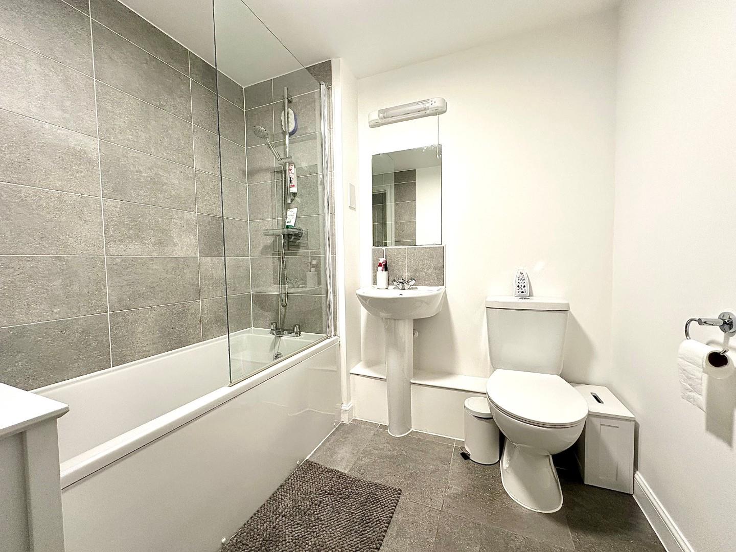 Pitbank Drive, Collingtree Park