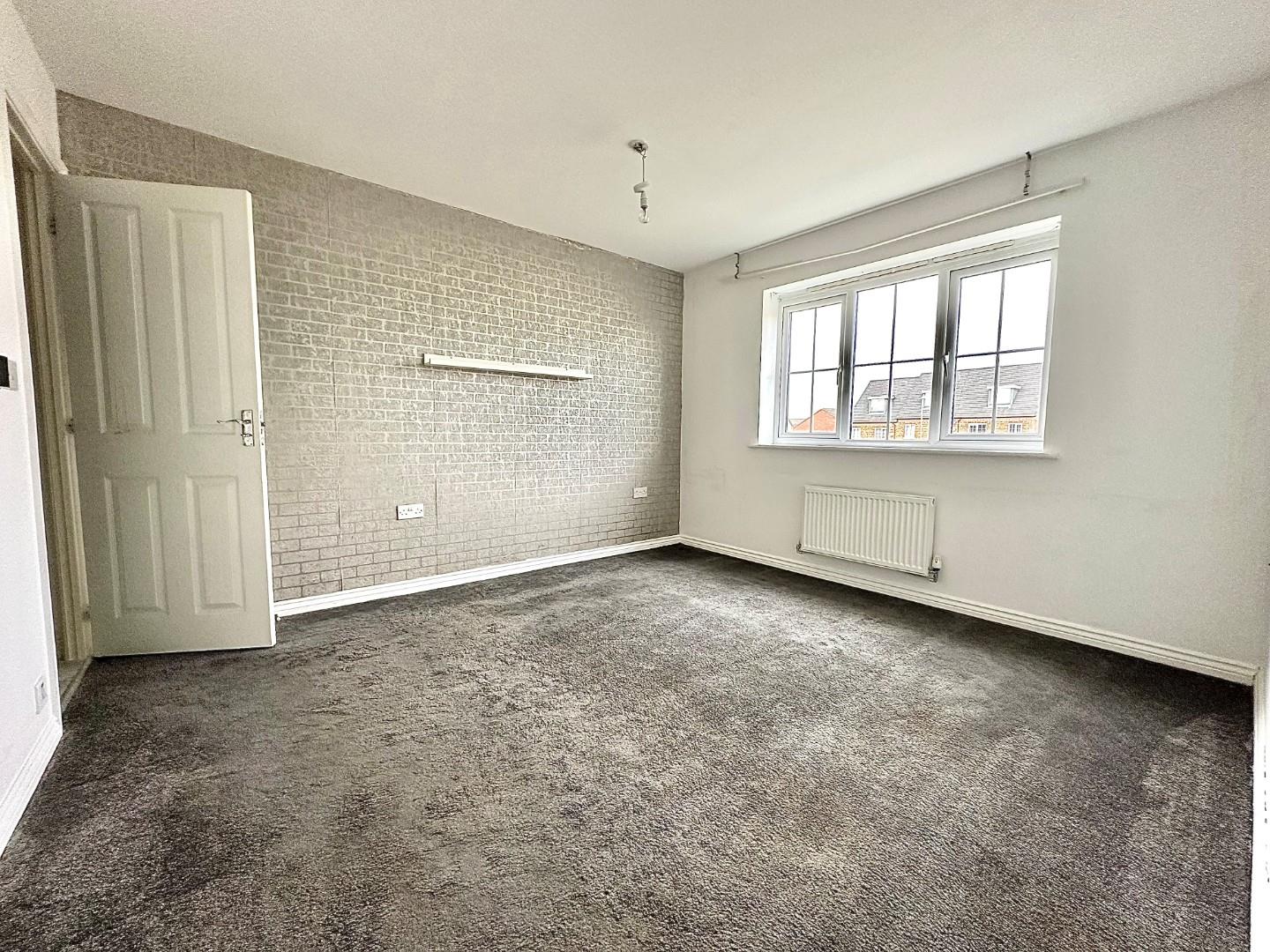 Hawker Way, Pineham Village