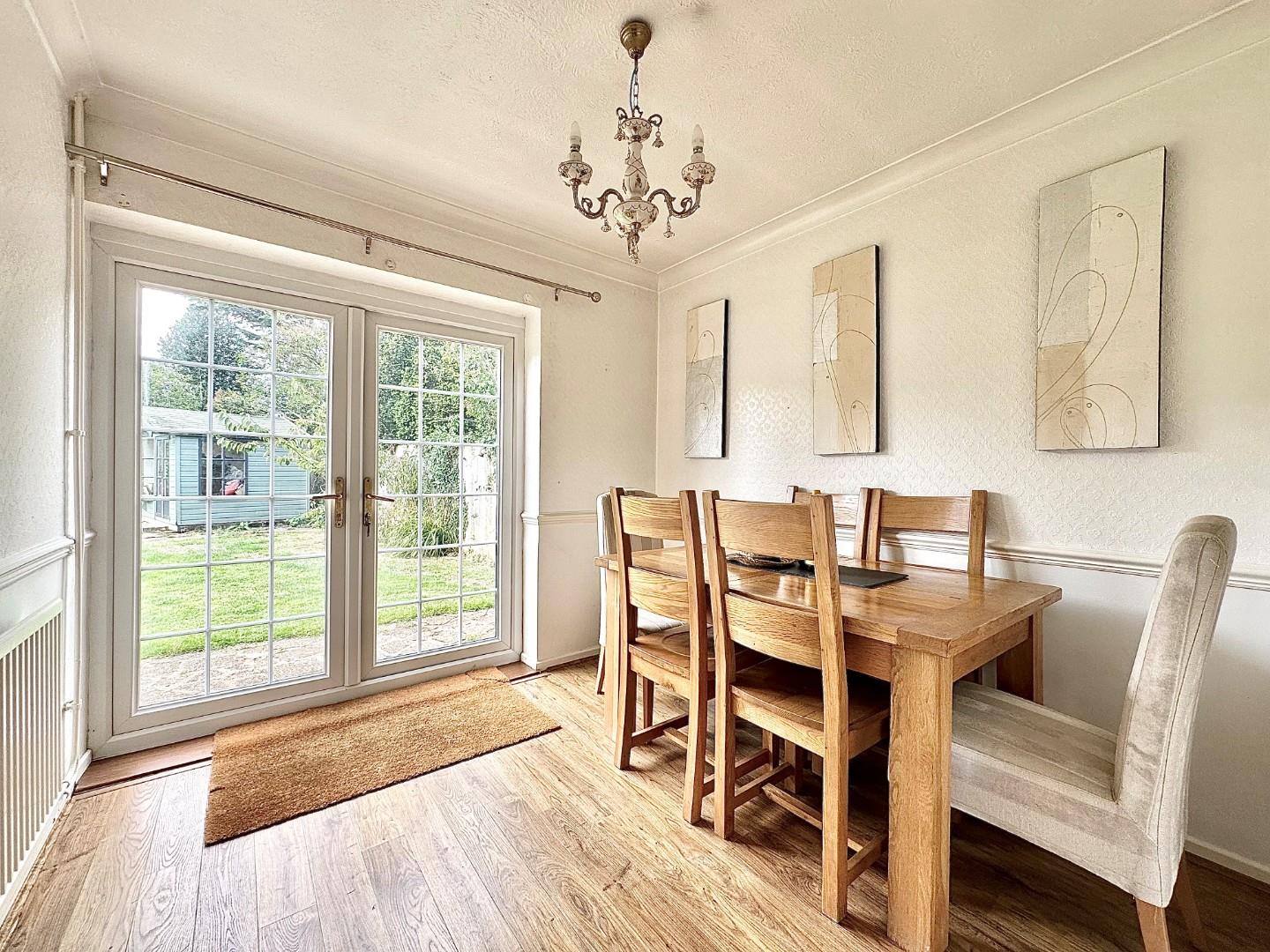 Lodge Avenue, Collingtree