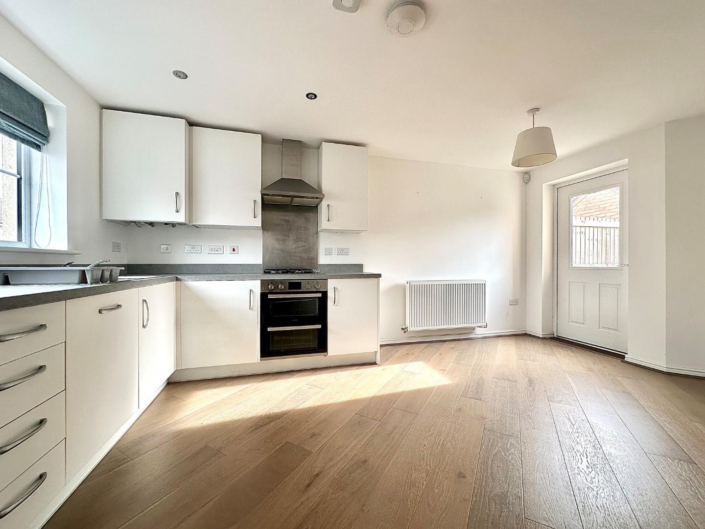 Emperor Crescent, Pineham Village