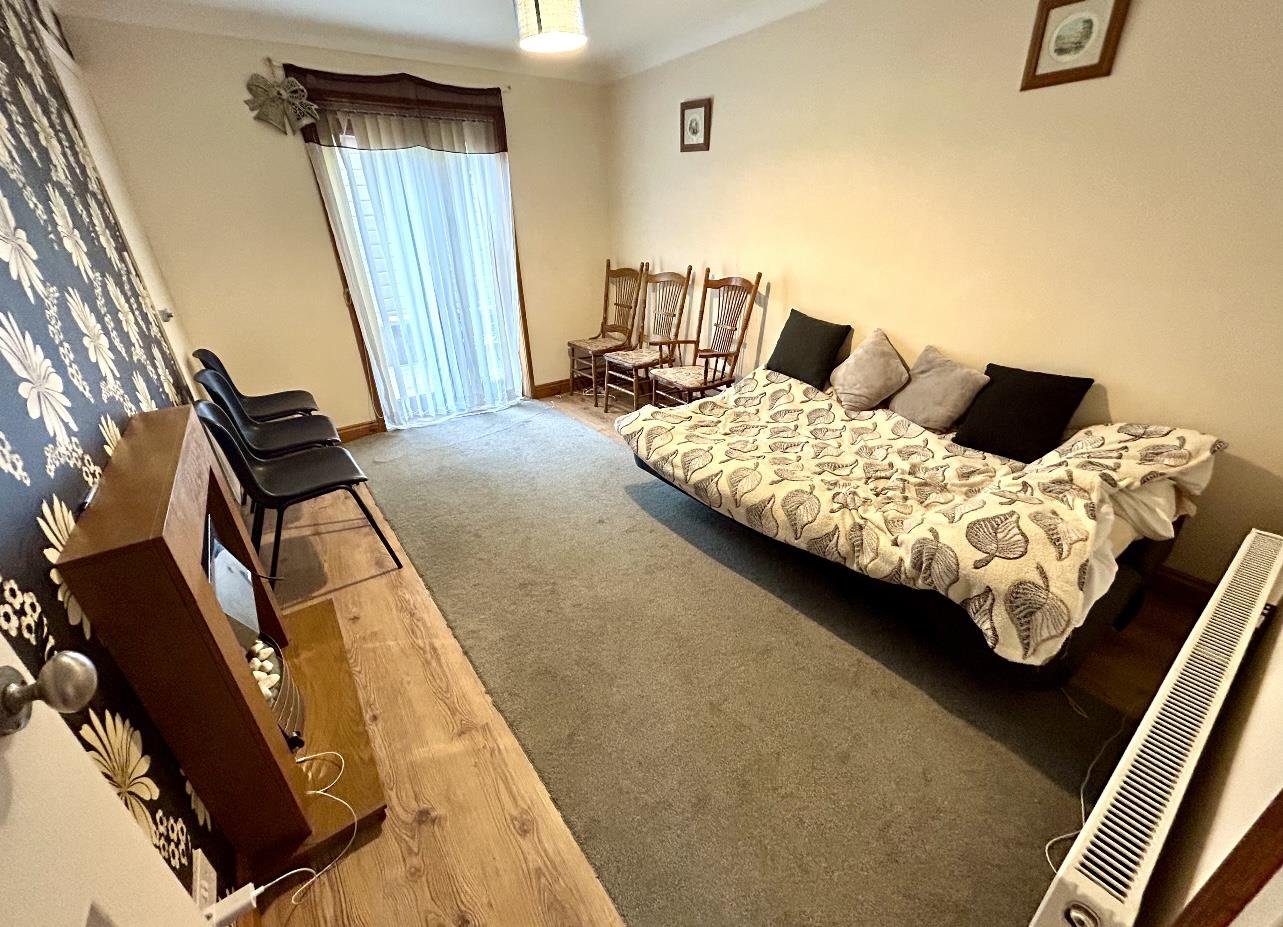 Haselrig Square, Camp Hill