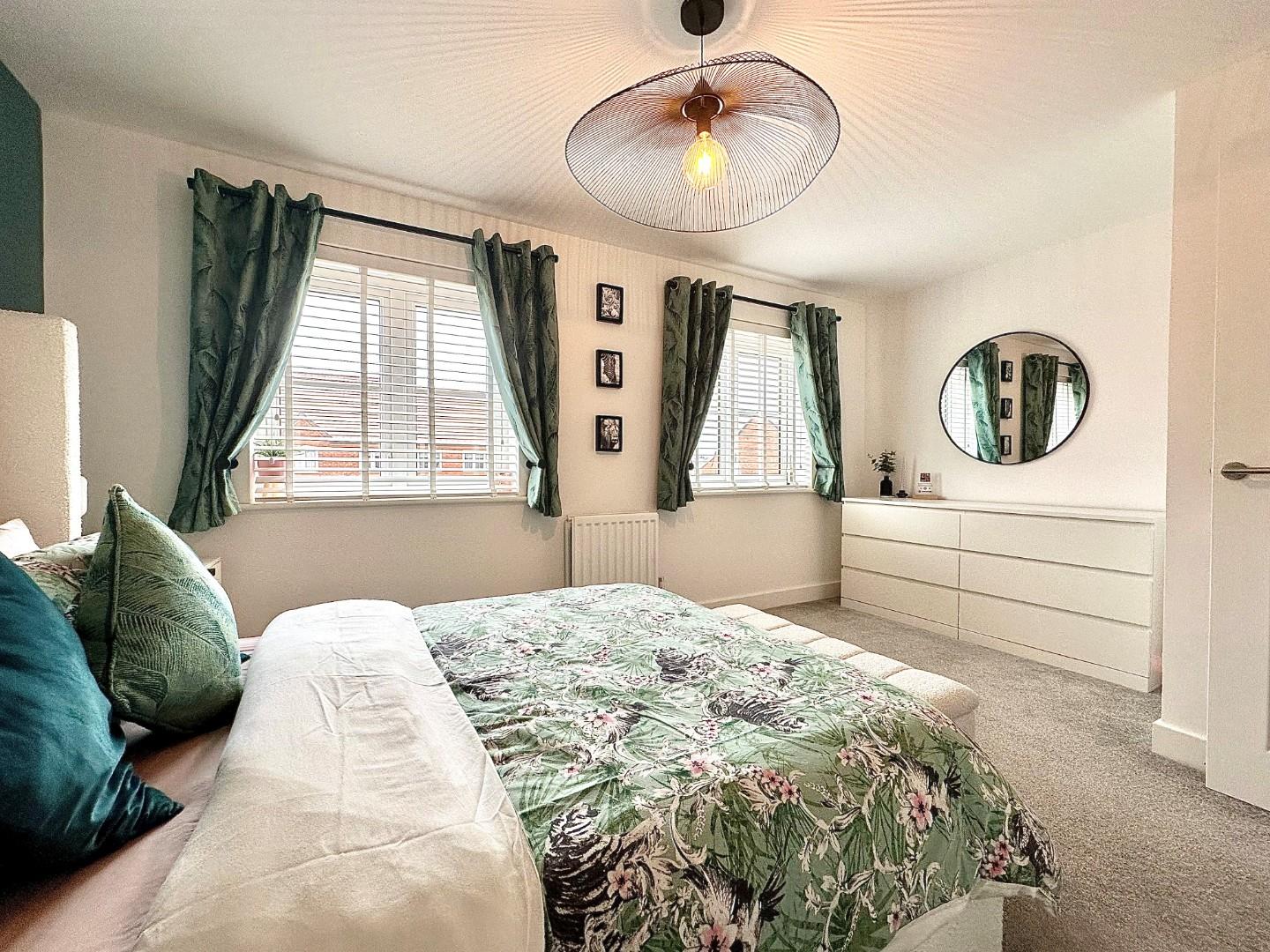 Watermill Way, Collingtree Park