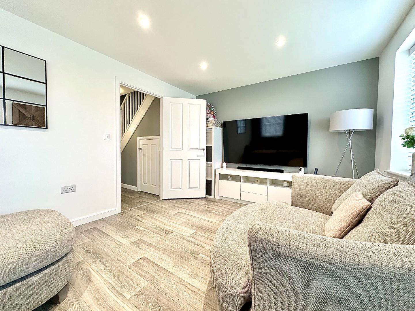 Pitbank Drive, Collingtree Park