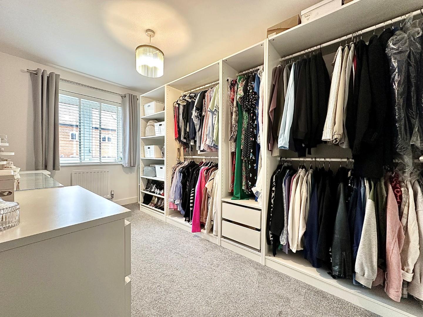 Watermill Way, Collingtree Park