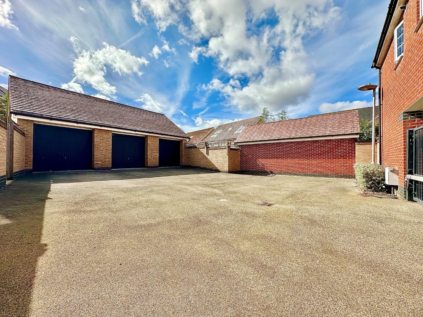 Lockgate Road, Pineham Lock