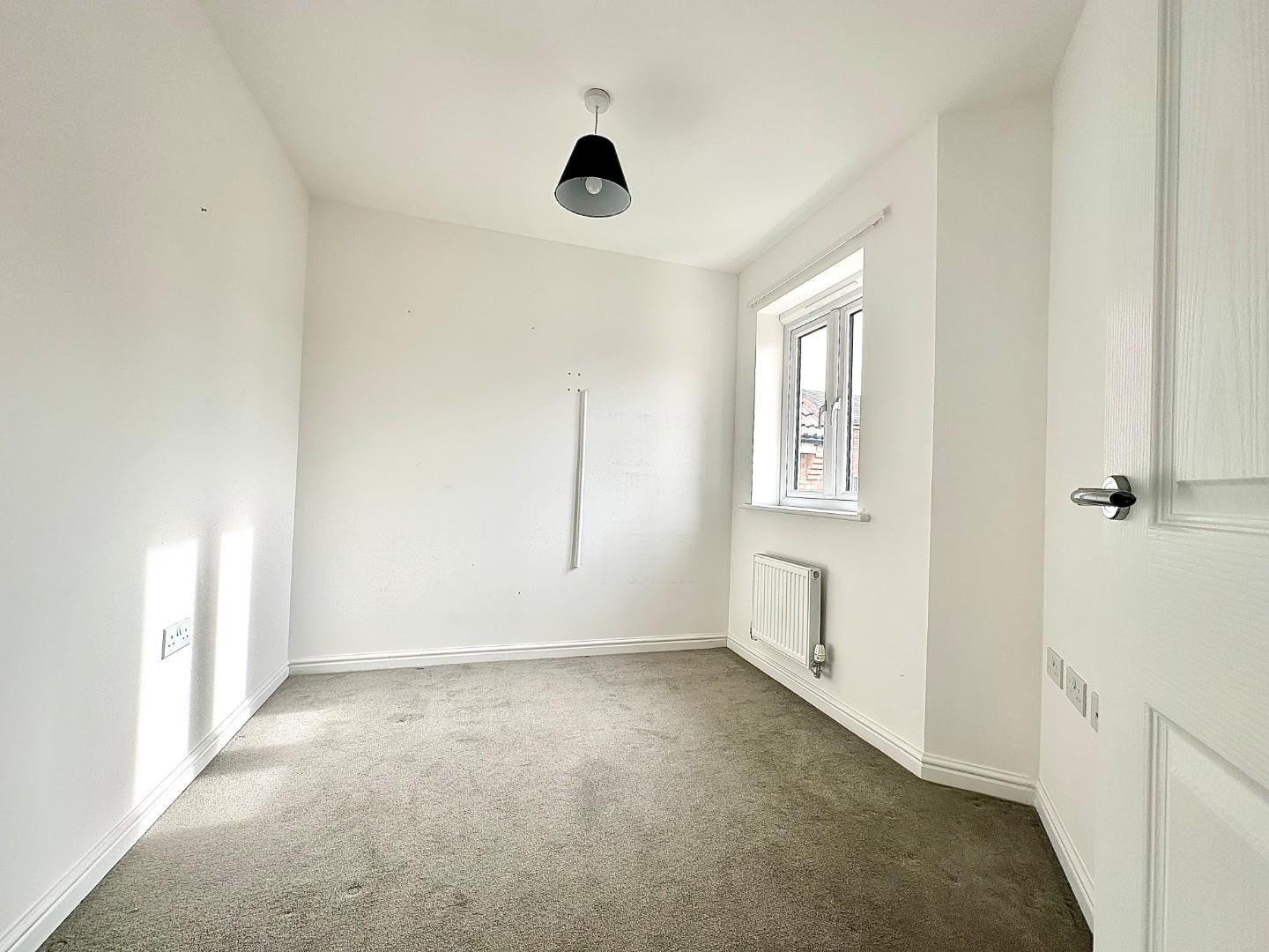 Emperor Crescent, Pineham Village