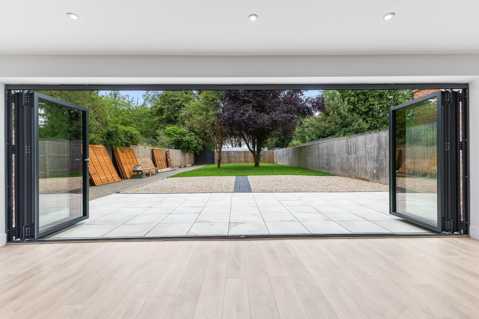 Thorpeville, Moulton