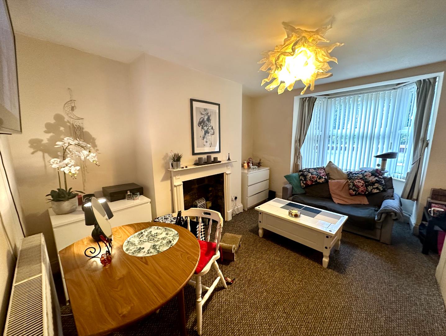 St. Georges Place, Barrack Road