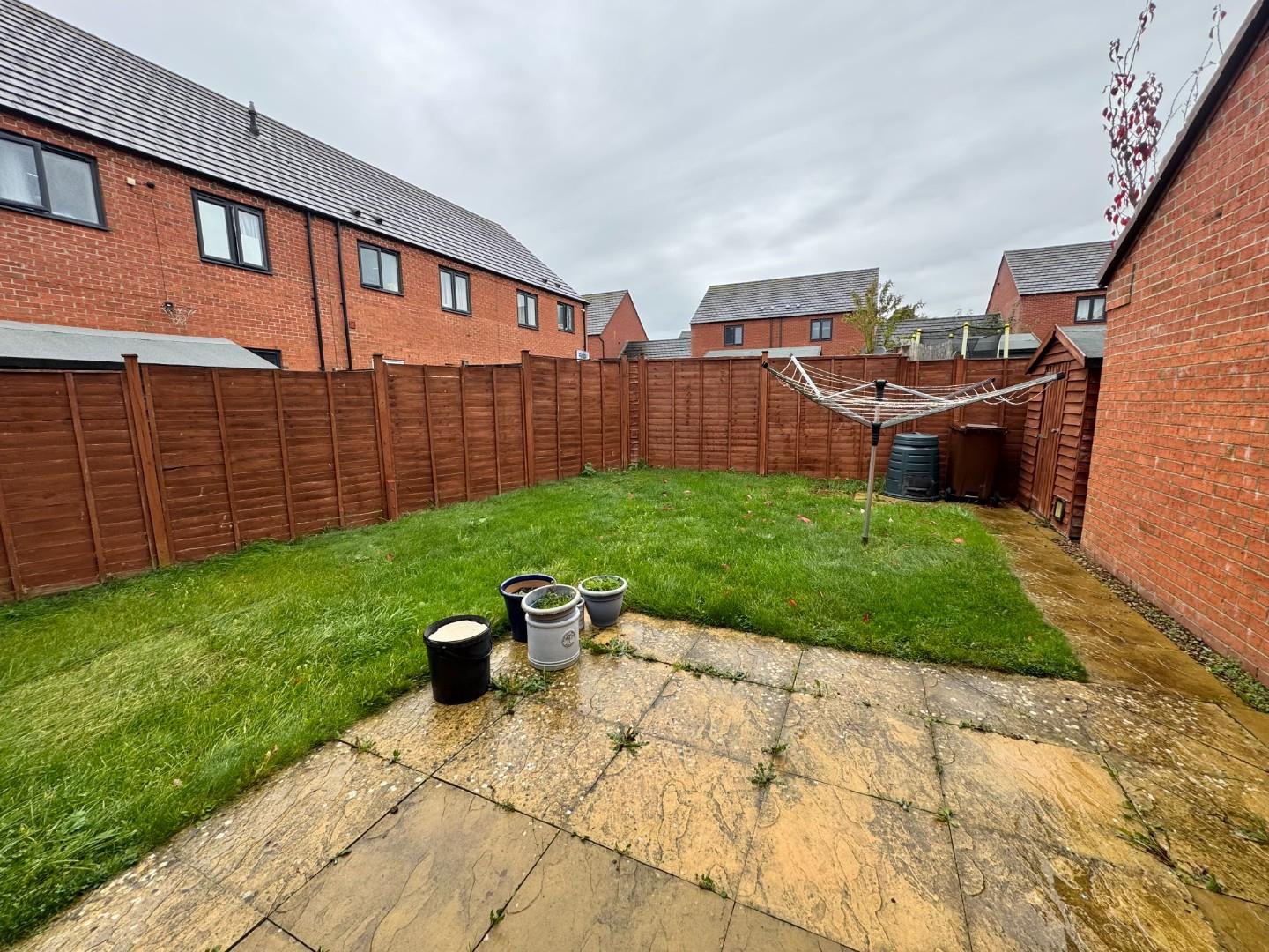 Kent Crescent, St. Crispin