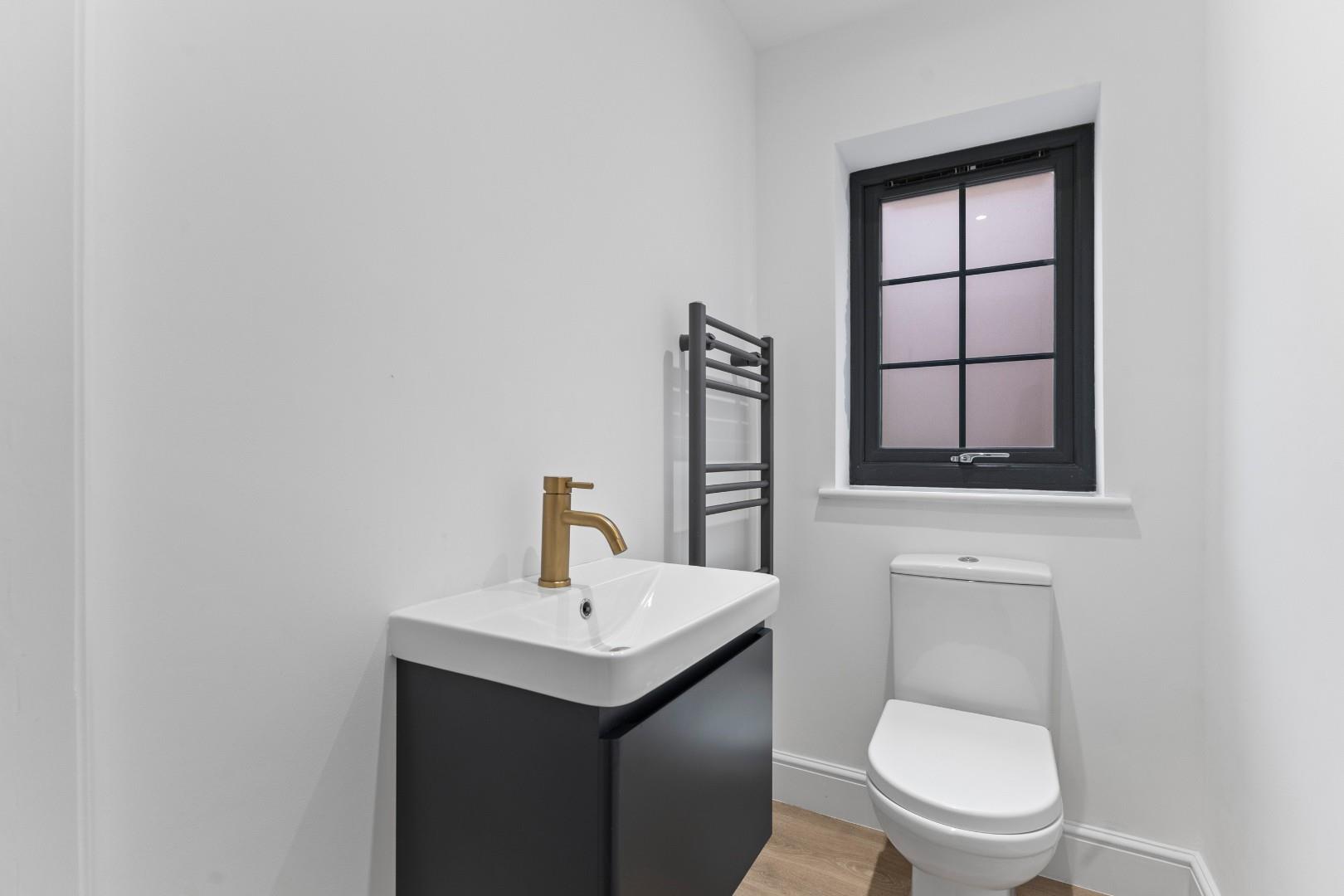 Thorpeville, Moulton