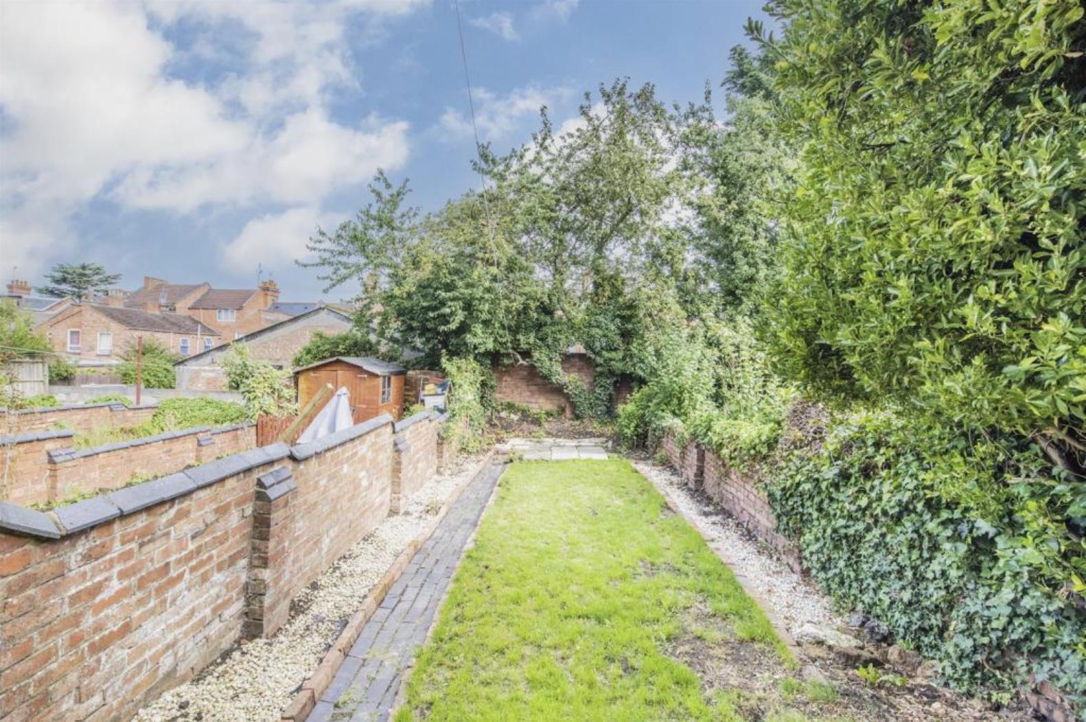 Derby Road, Abington