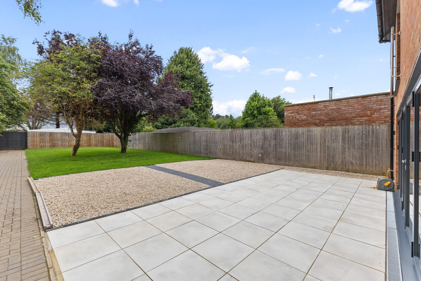 Thorpeville, Moulton