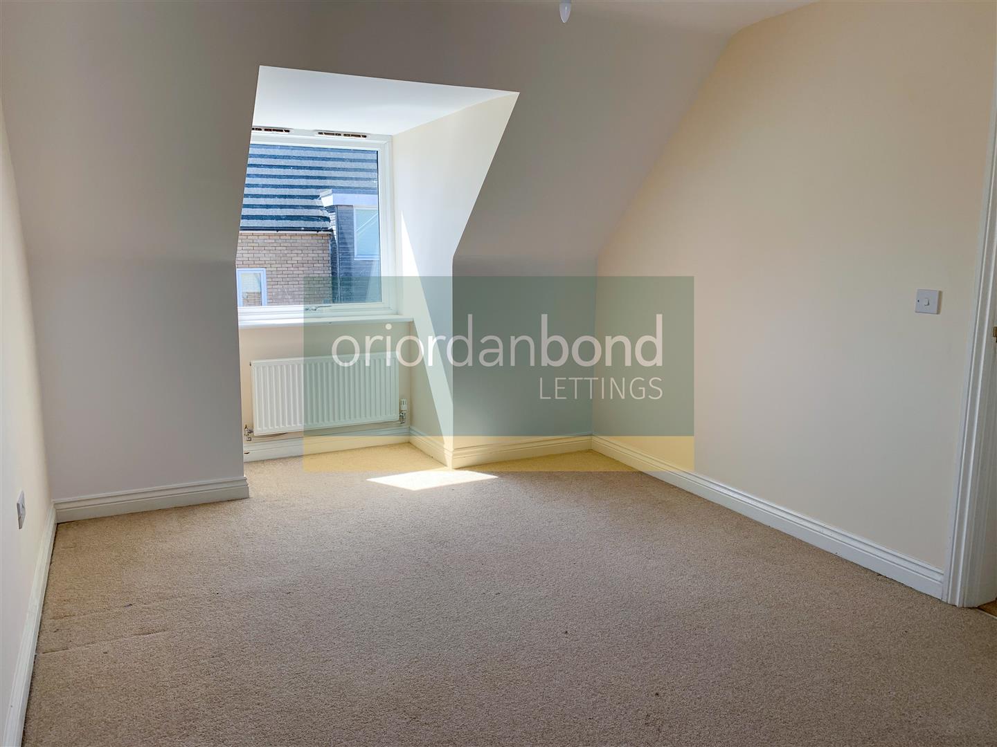 Strathspey Gate, Broughton