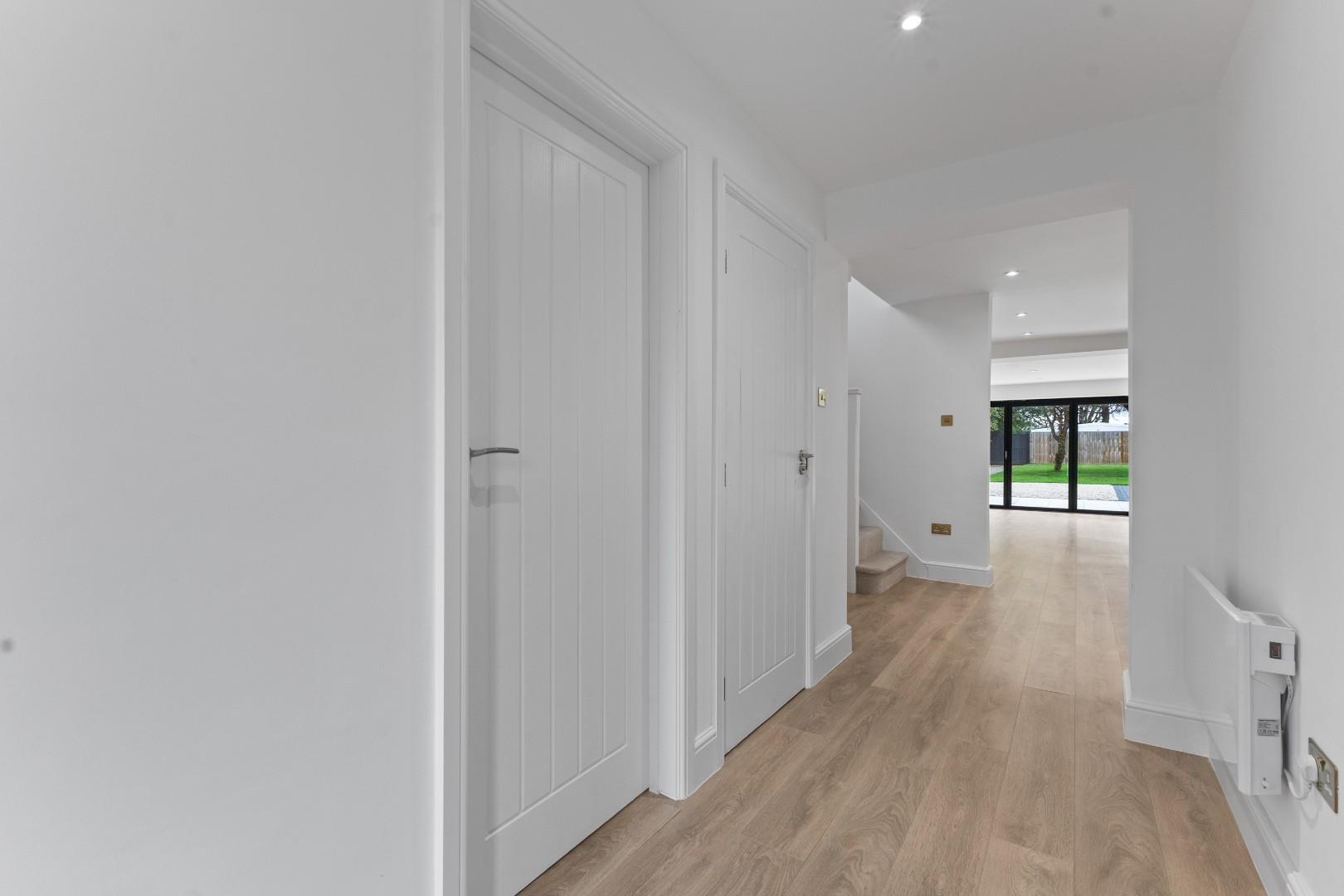 Thorpeville, Moulton