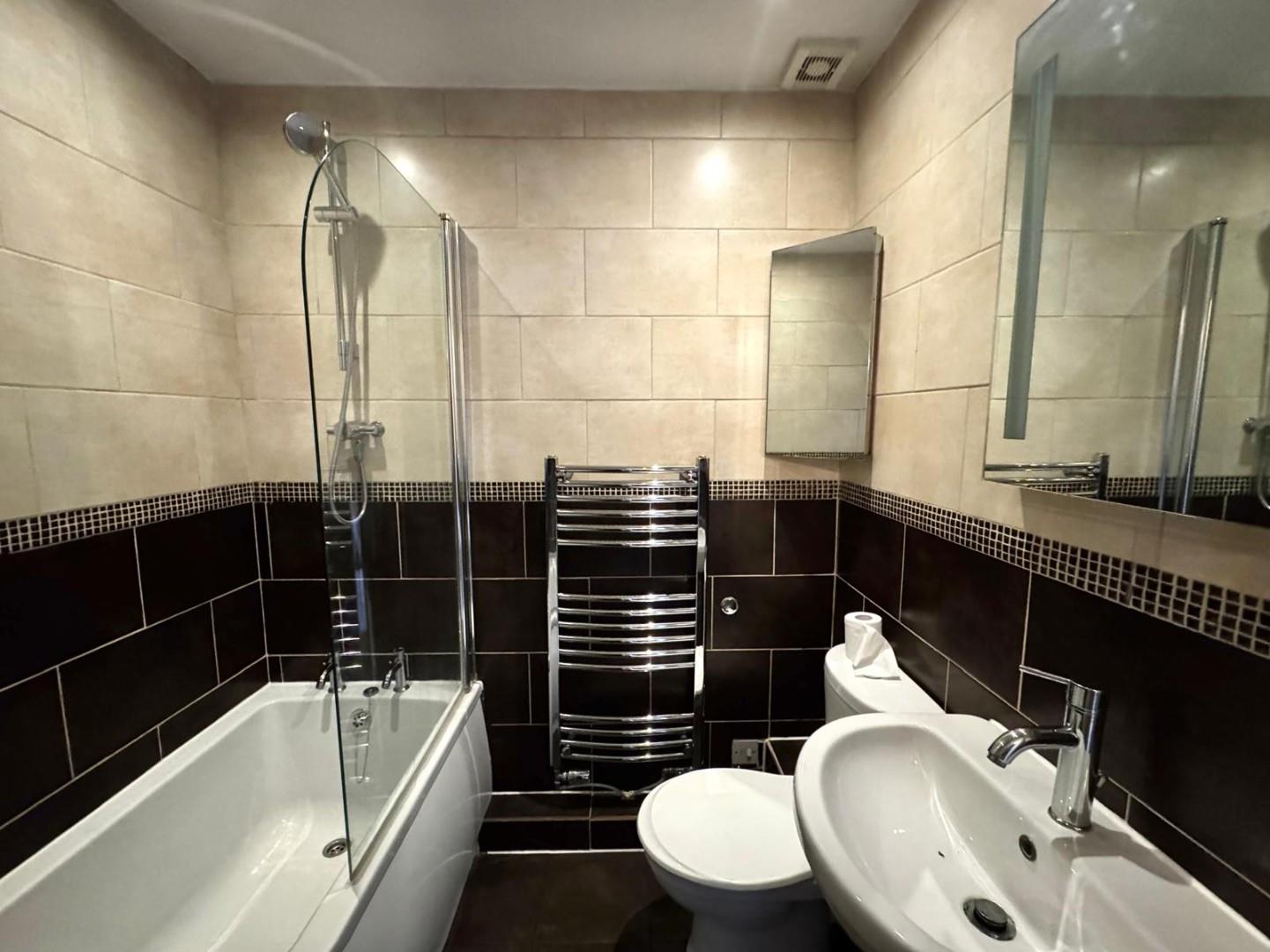 Flinters Close, Wootton