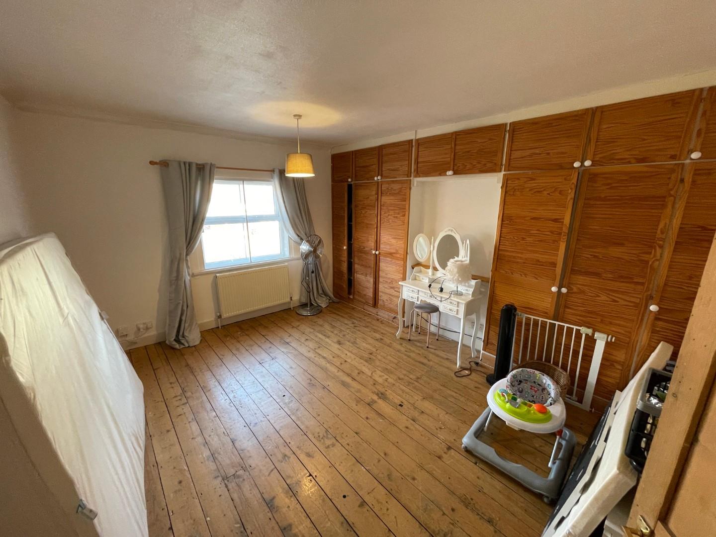 Broad Street, Earls Barton