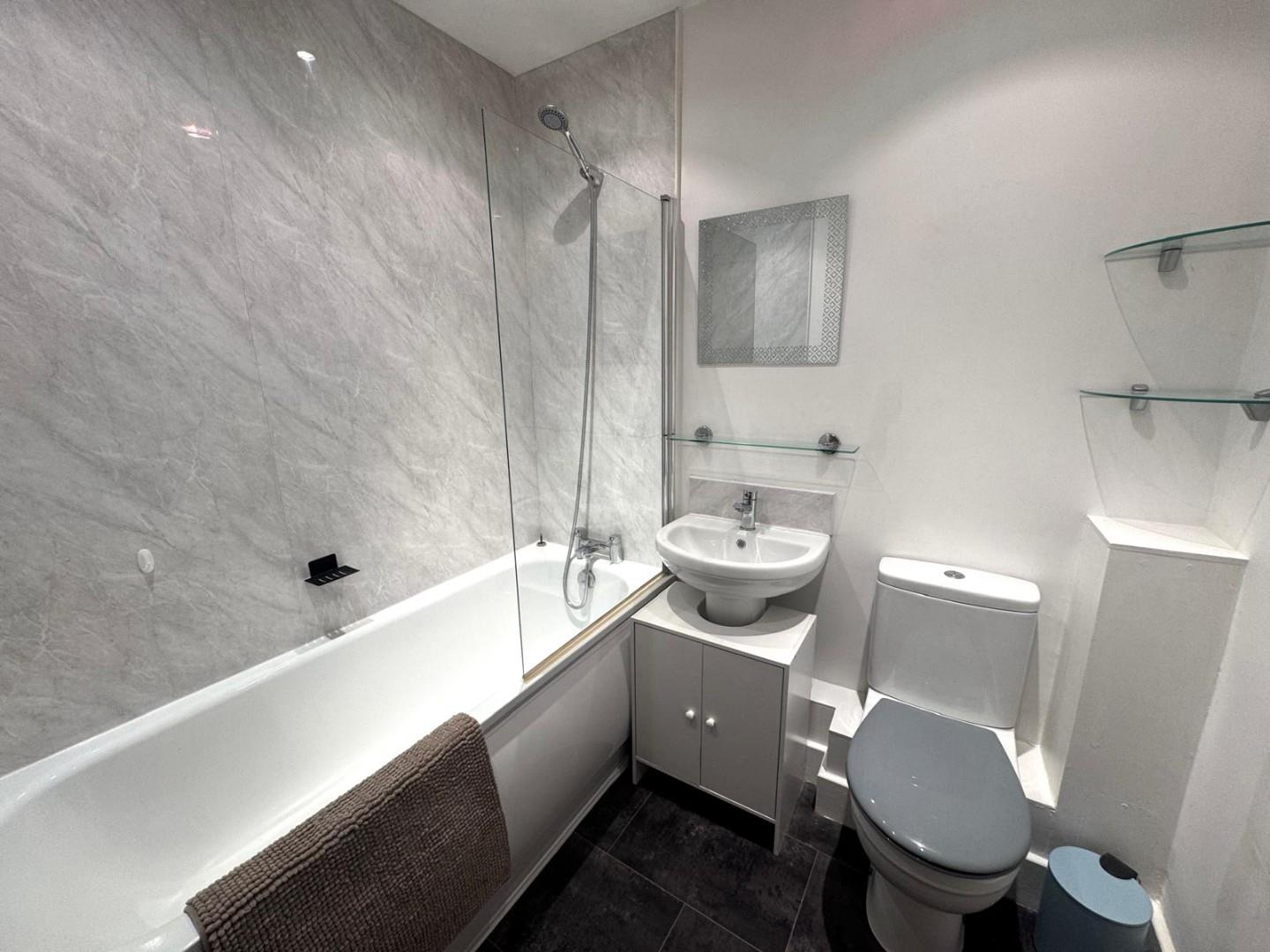 Henry Bird Way, Southbridge