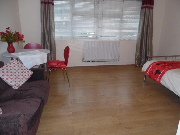 North Tenth Street, Central Milton Keynes