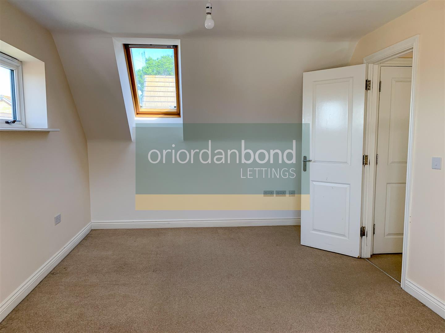 Strathspey Gate, Broughton