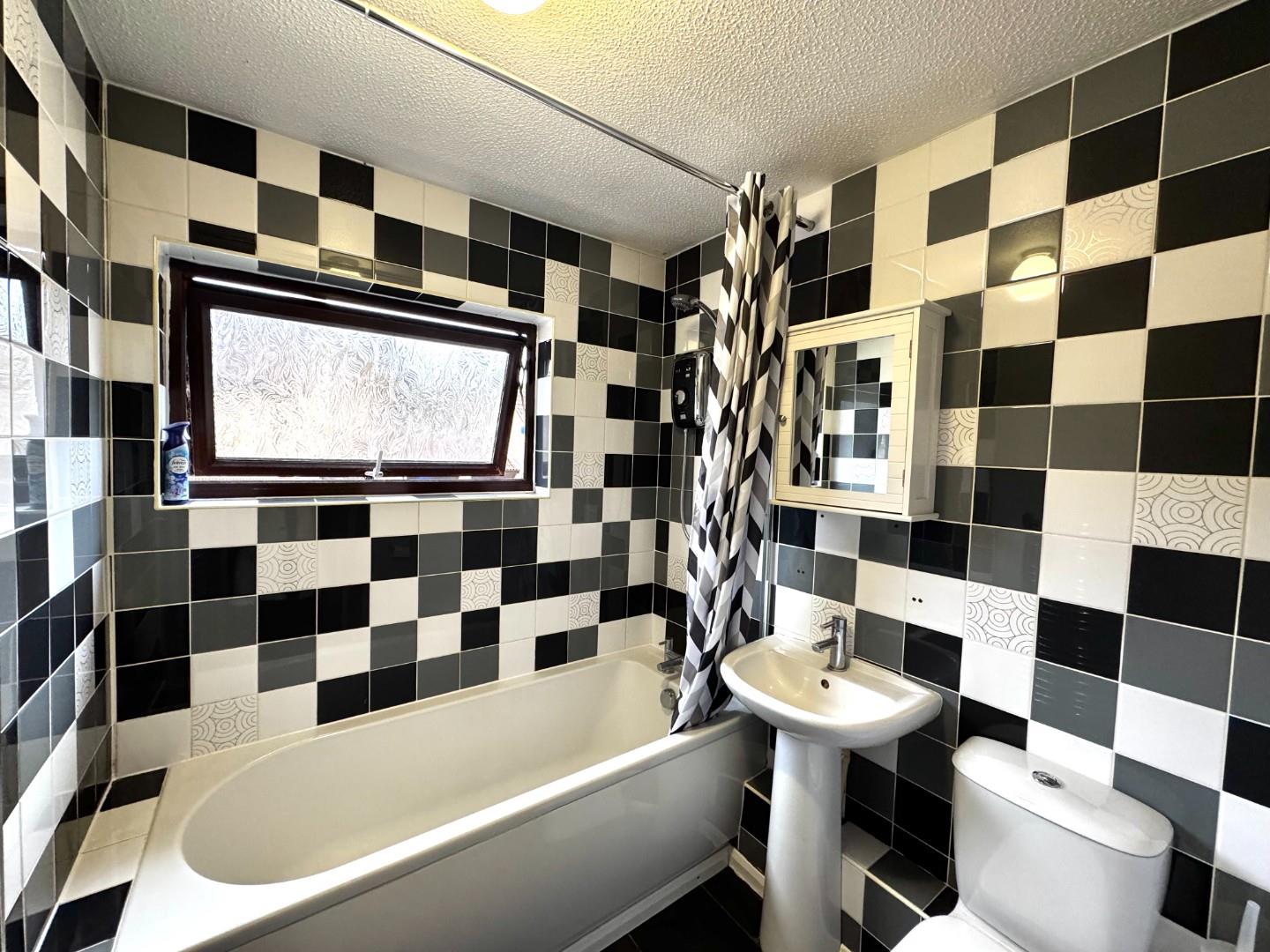 Ecton Park Road, Ecton Brook