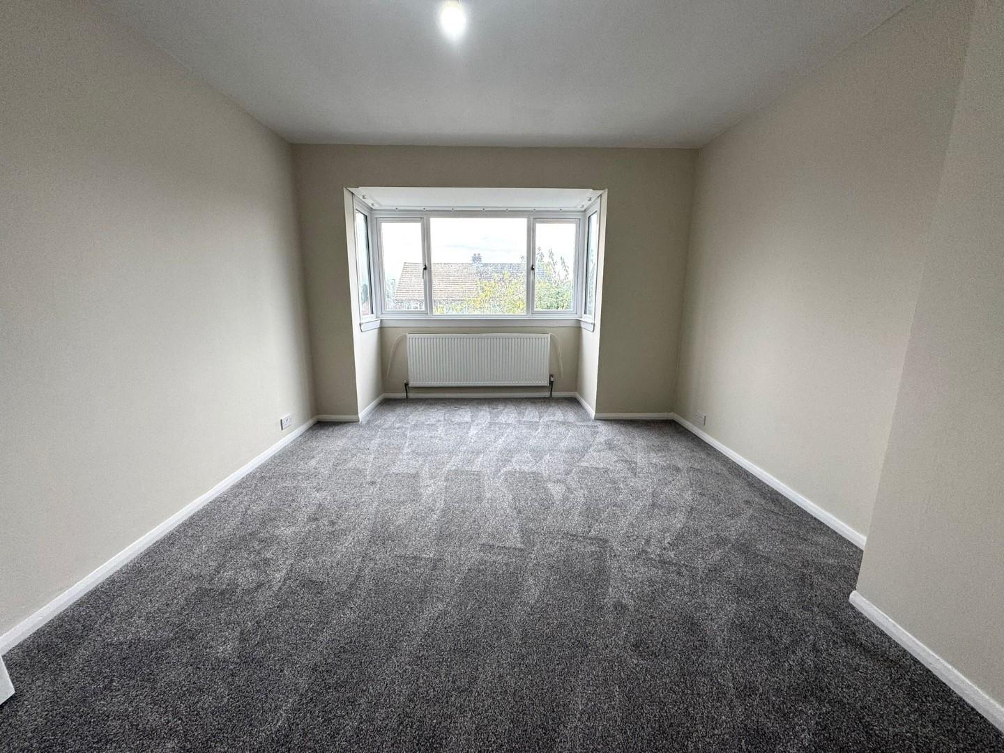 Cotswold Avenue, Duston