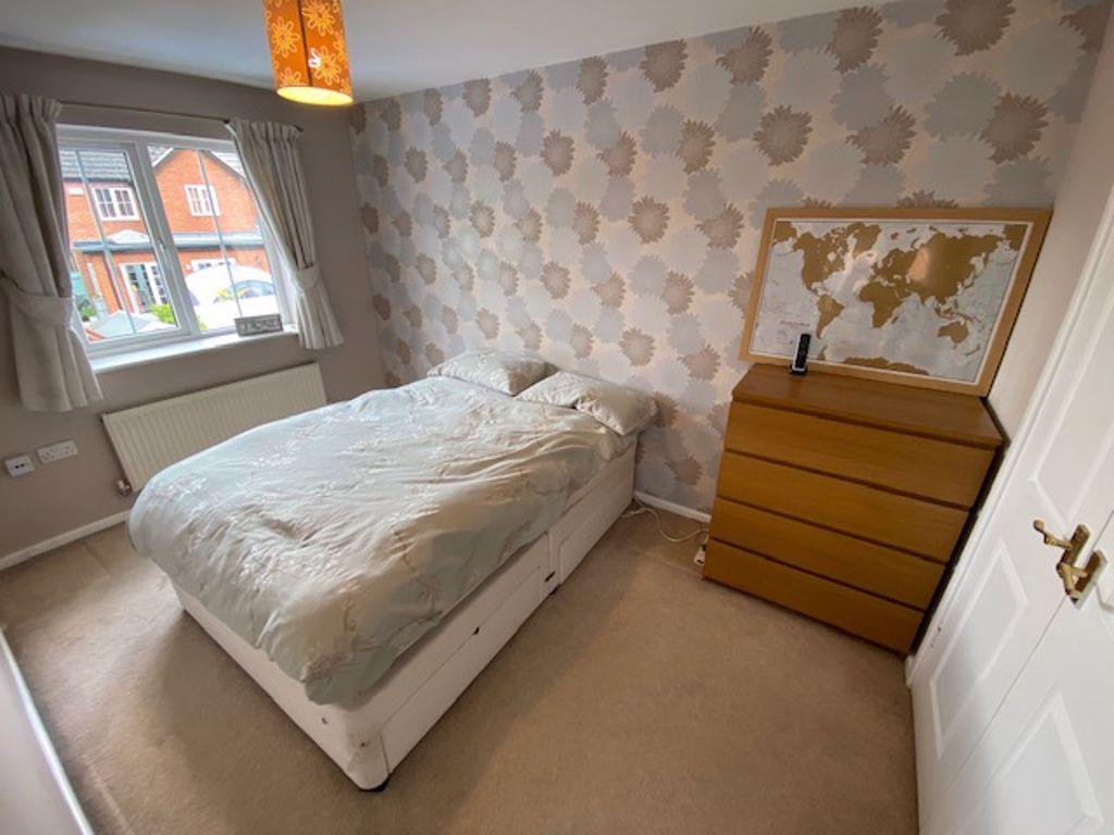 High Barns Close, Grange Park