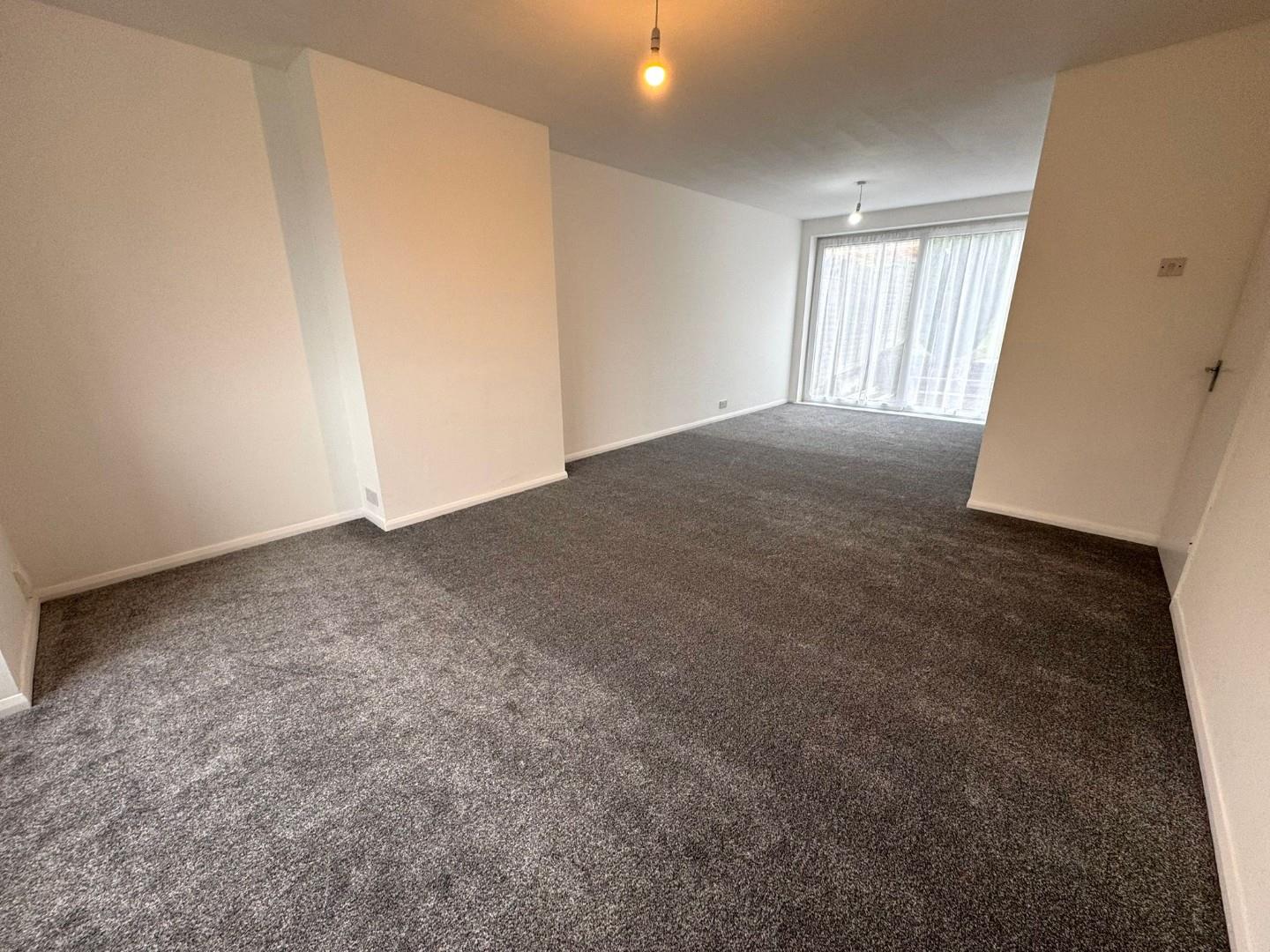 Cotswold Avenue, Duston