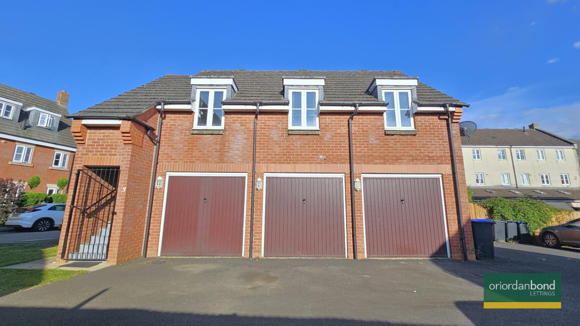 St Crispin Crescent, St Crispin