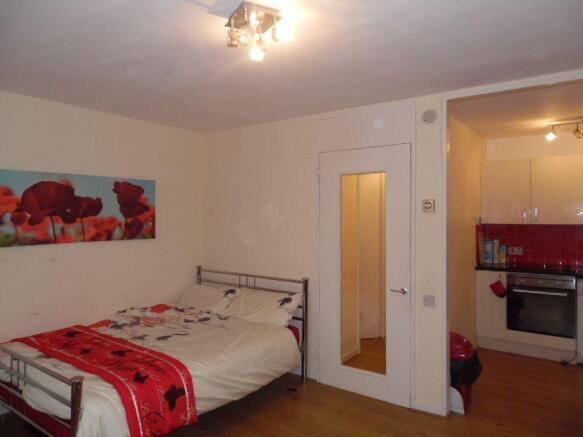 North Tenth Street, Central Milton Keynes