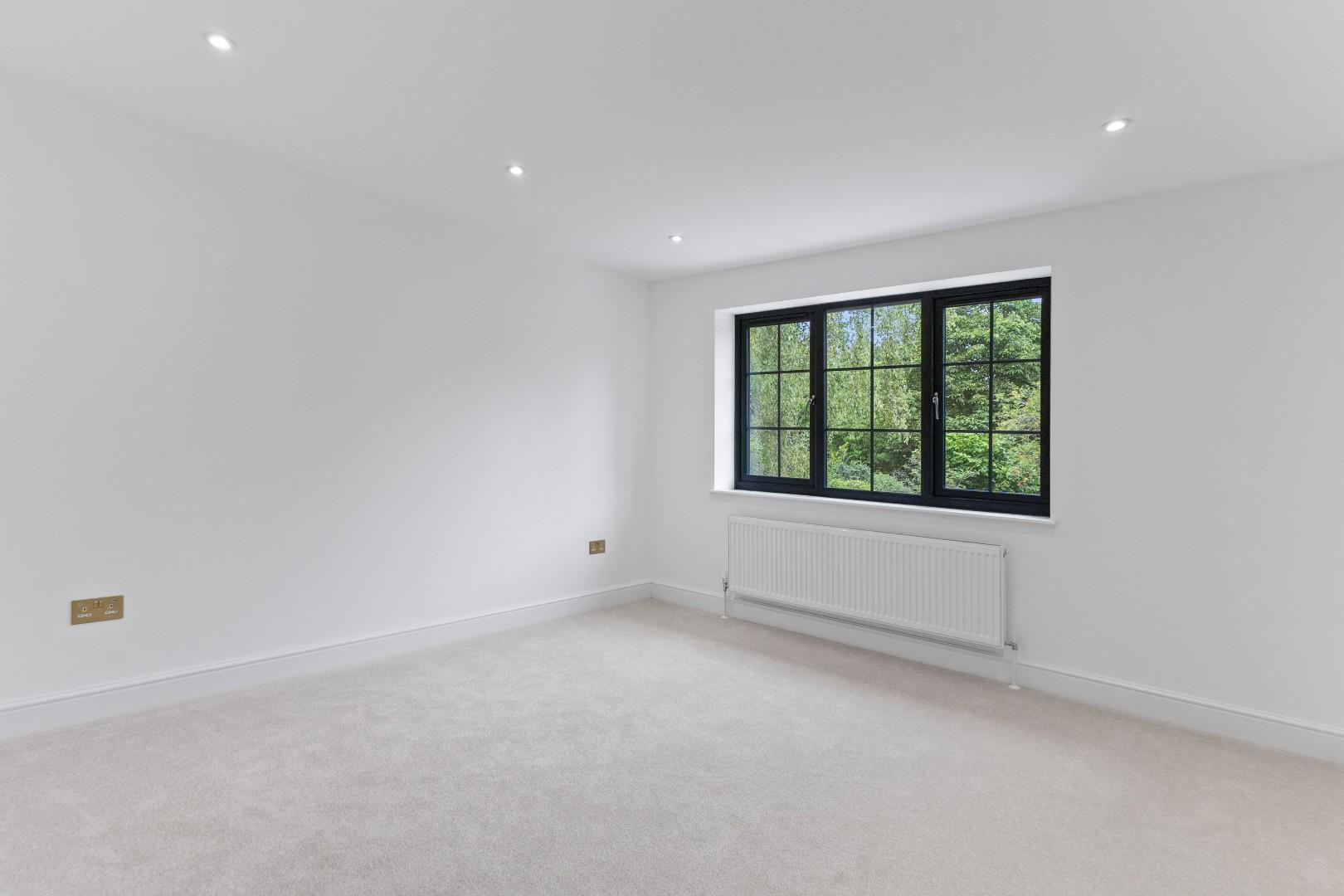 Thorpeville, Moulton