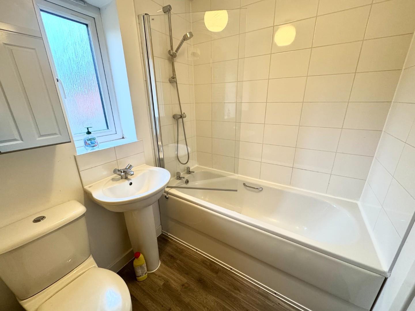 Kent Crescent, St. Crispin