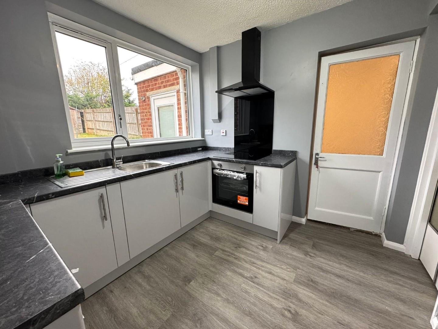 Cotswold Avenue, Duston