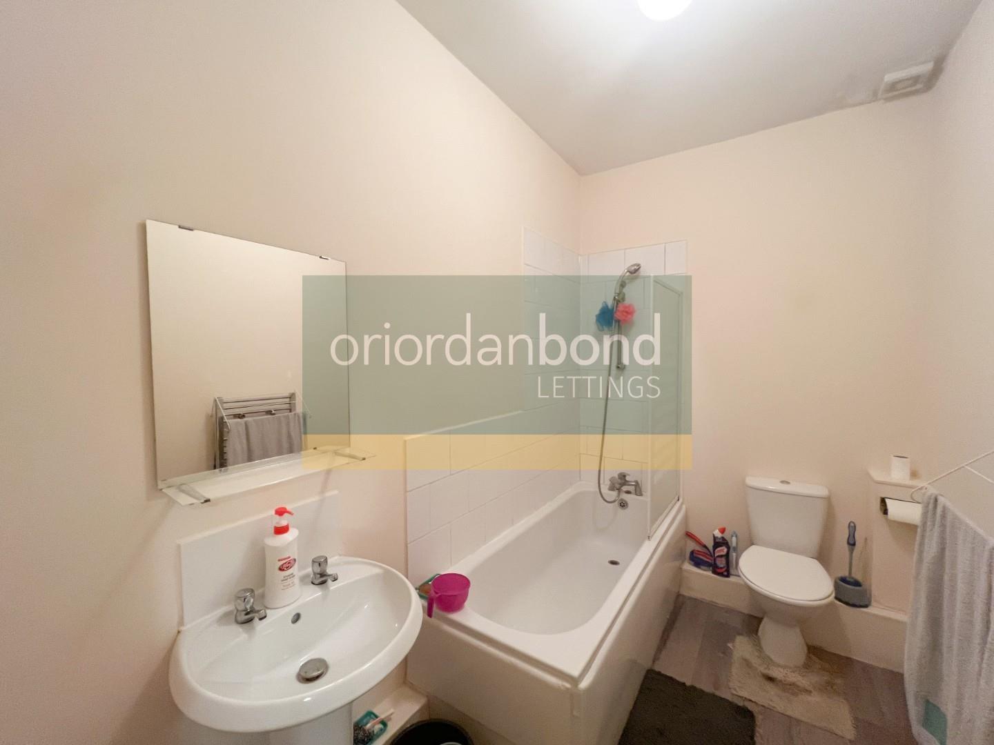 St Edmunds Road, Town Centre