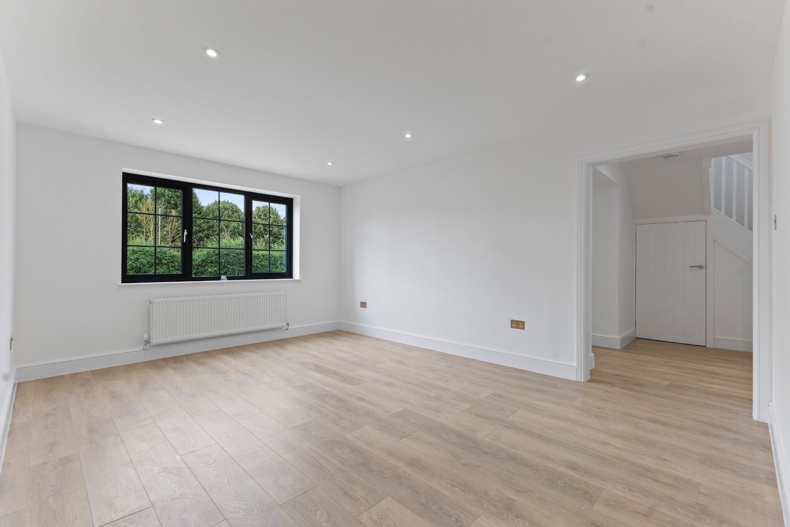 Thorpeville, Moulton