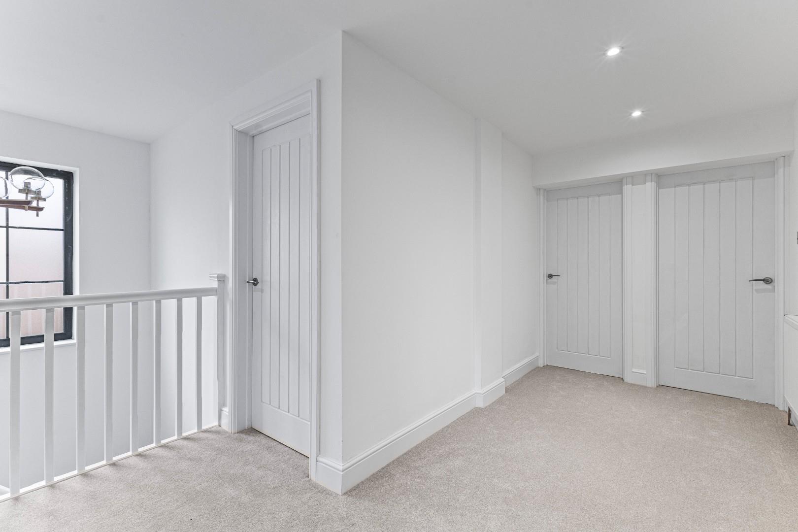 Thorpeville, Moulton