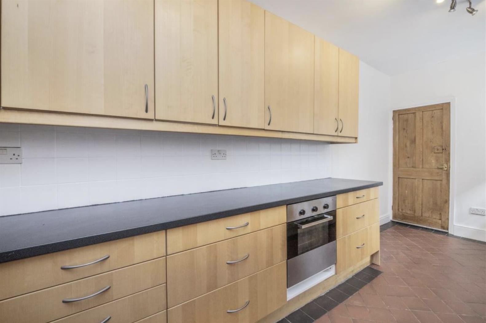 Derby Road, Abington