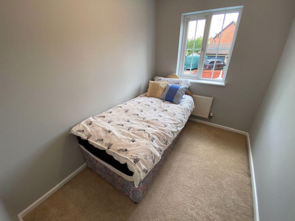 High Barns Close, Grange Park