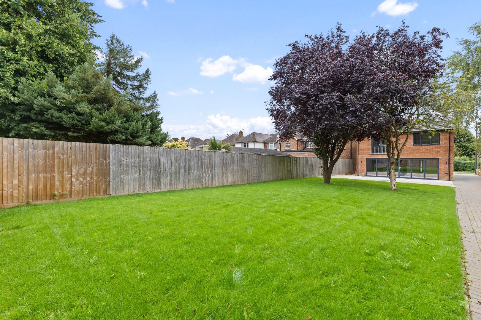 Thorpeville, Moulton