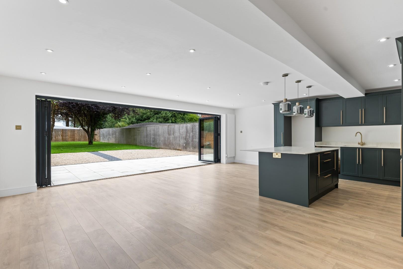 Thorpeville, Moulton