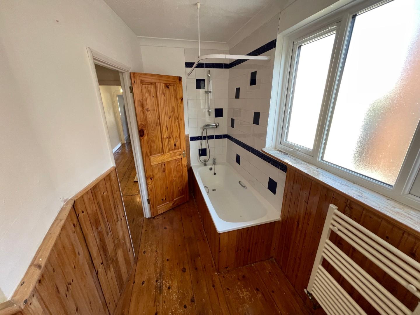 Broad Street, Earls Barton